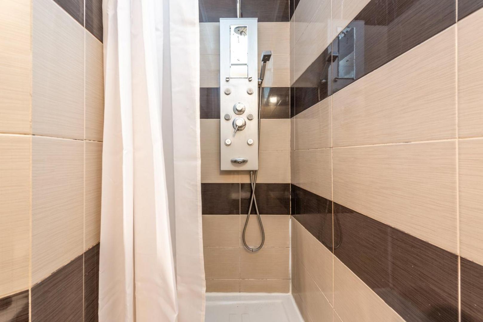 リスボンGuestready - Porta De Alfama, For Up To 6 Guests!アパートメント エクステリア 写真