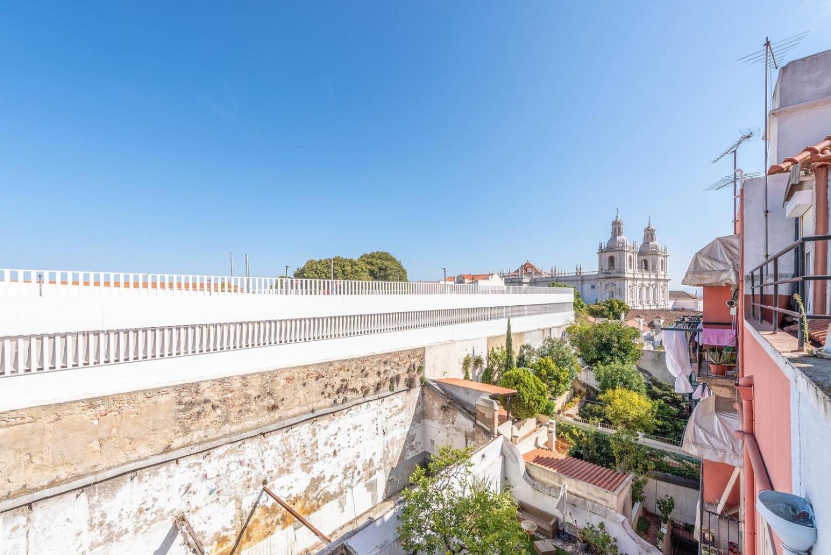 リスボンGuestready - Porta De Alfama, For Up To 6 Guests!アパートメント エクステリア 写真
