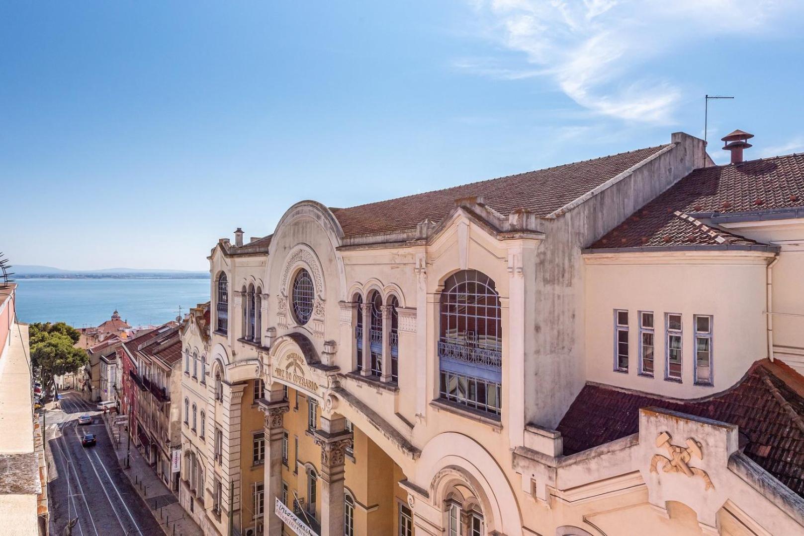 リスボンGuestready - Porta De Alfama, For Up To 6 Guests!アパートメント エクステリア 写真